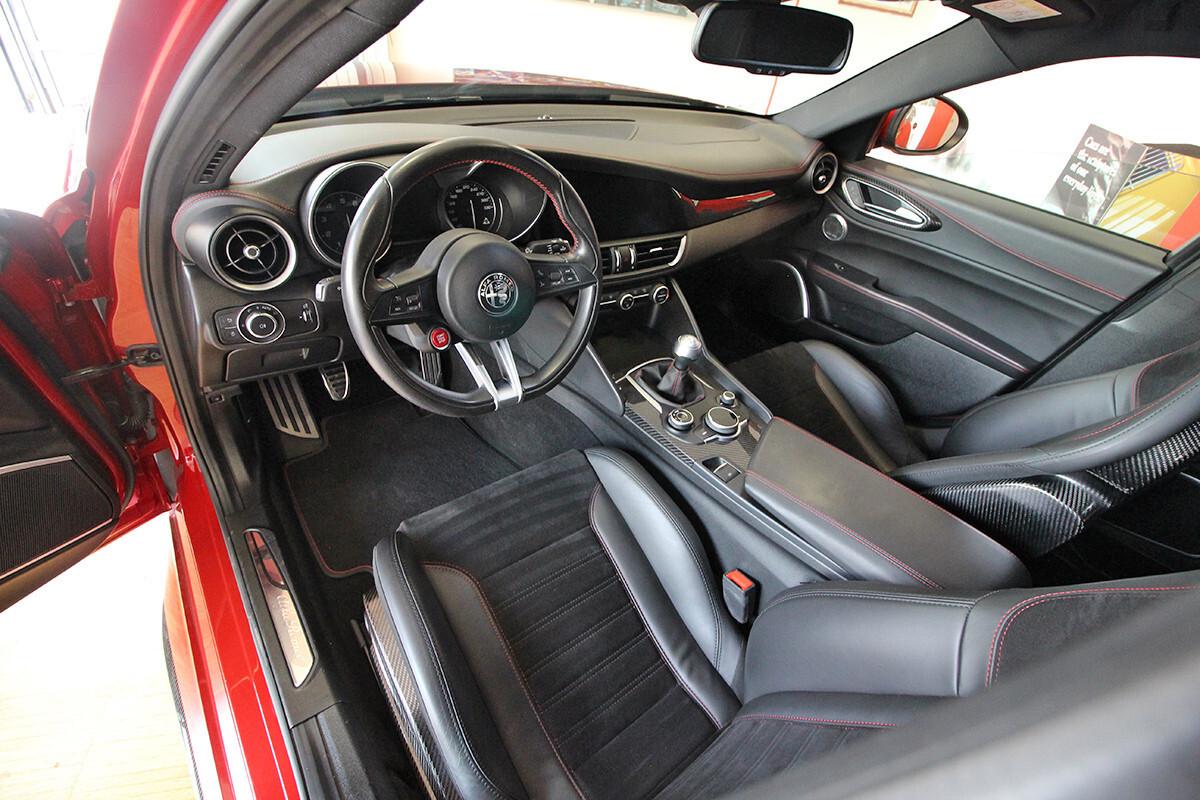 Alfa Romeo Giulia Quadrifoglio MANUALE 2.9 V6 Bi-Turbo