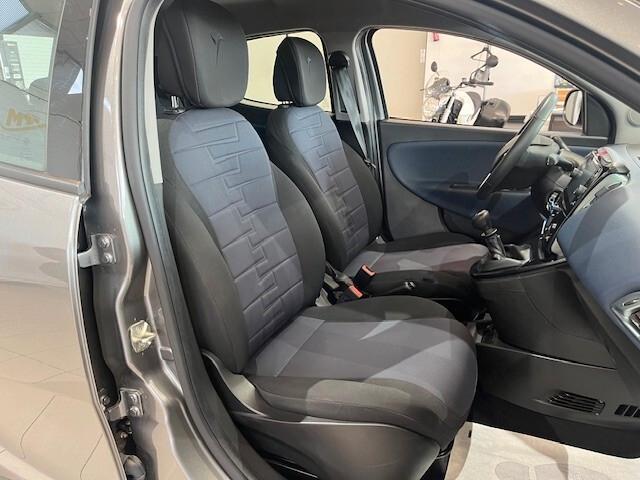 Lancia Ypsilon 1.0 firefly hybrid Silver *18.000 KM*