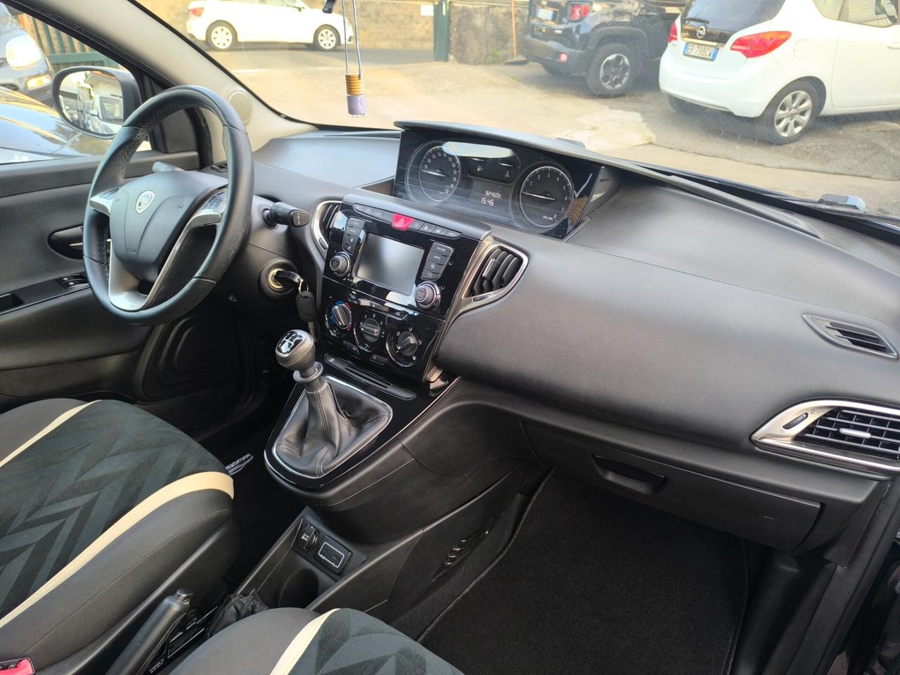 Lancia Ypsilon 1.2 69 CV 5 porte GPL Ecochic Gold