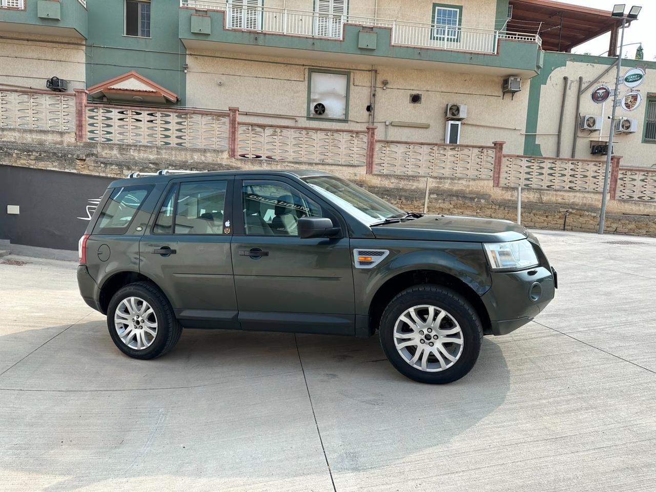 Land Rover Freelander 2.2 TD4 S.W. SE