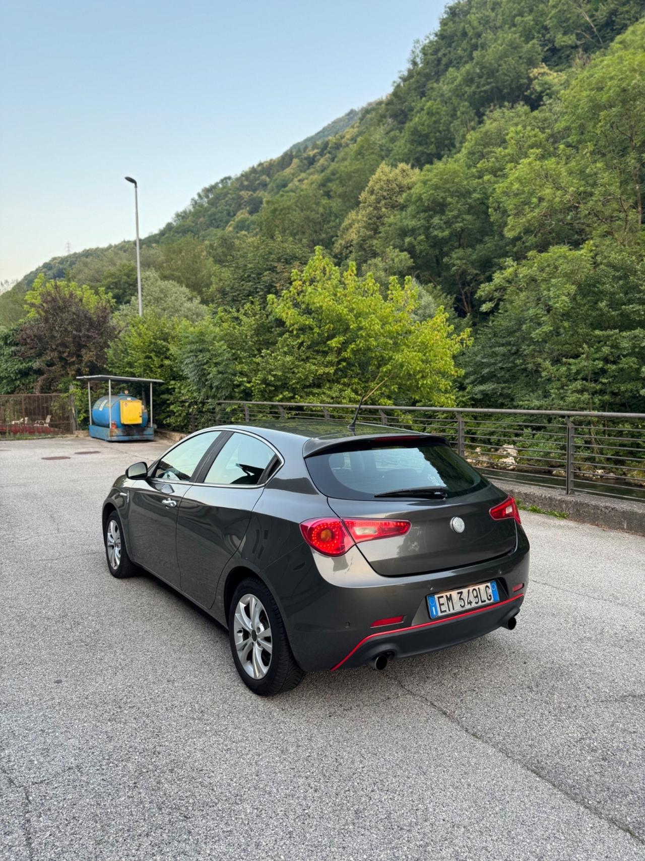 Alfa Romeo Giulietta 2.0 JTDm-2 140 CV Distinctive