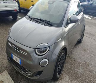 FIAT 500e Cabrio 42 kWh La Prima 320 Km autonomia