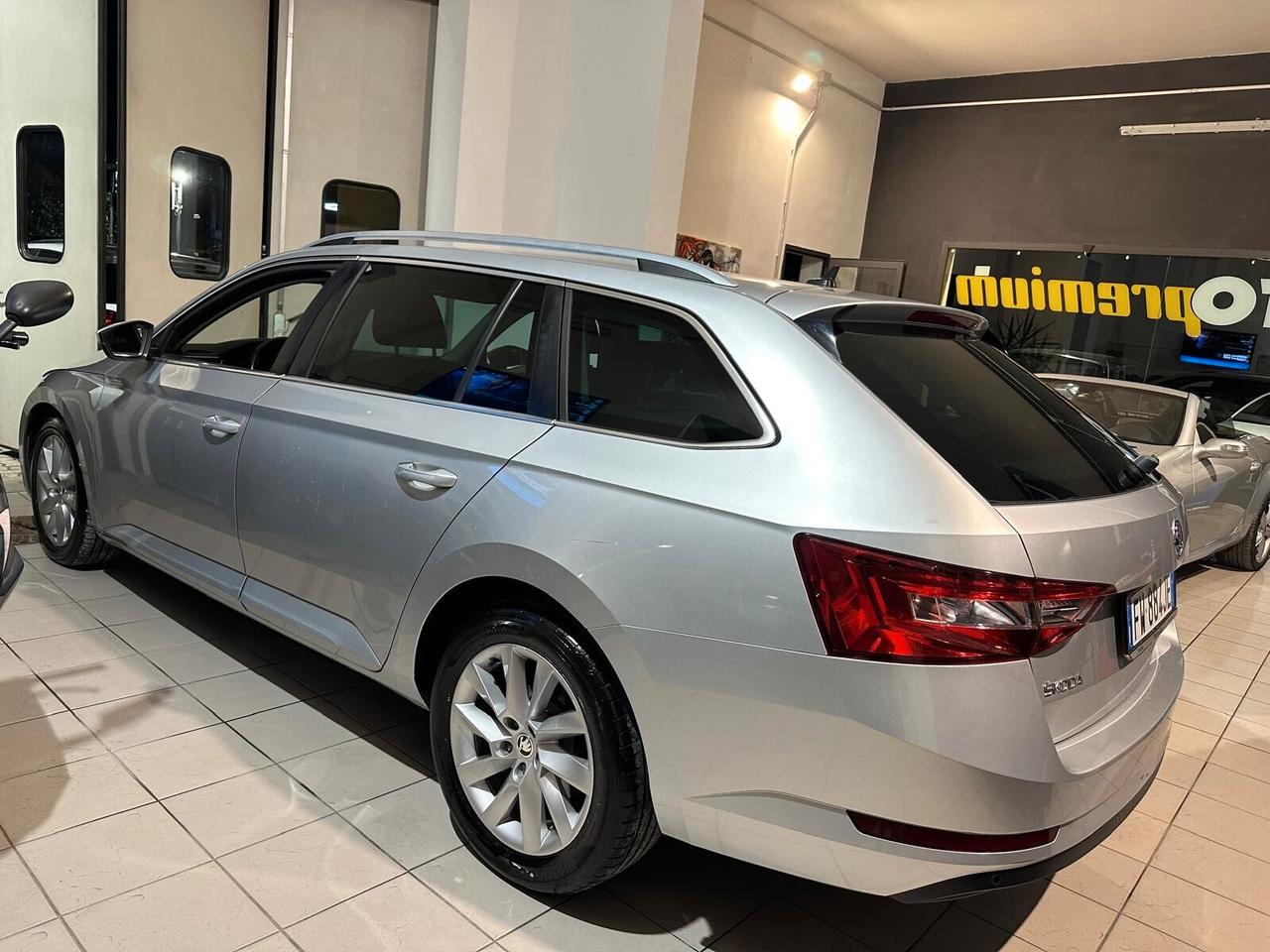 Skoda Superb 2.0 TDI 190 CV SCR DSG Wagon SportLine