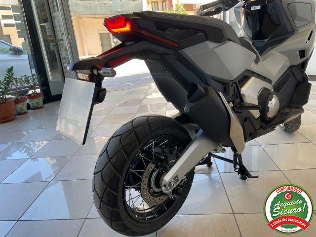 HONDA X-ADV 750 GRIGIO OPACO *2.377 Km