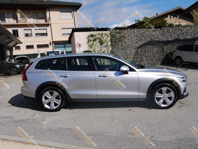 VOLVO V60 Cross Country B4 (d) AWD Geartronic Business Pro