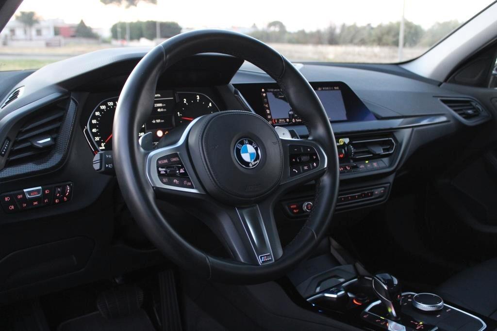 BMW 118 d Aut. *Pelle *Luci Ambiente *23.000 KM