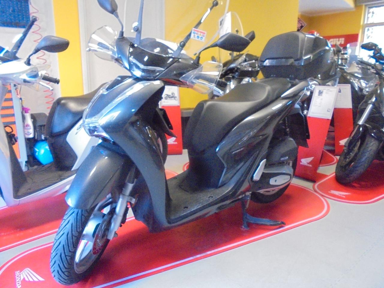 Honda SH 150 ABS + TCS