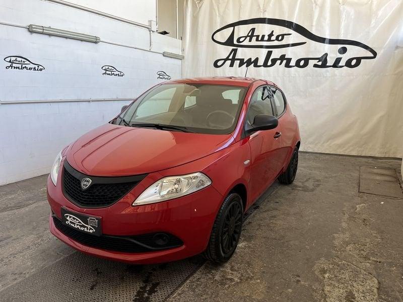 Lancia Ypsilon Ypsilon 1.0 firefly hybrid Gold s&s 70cv