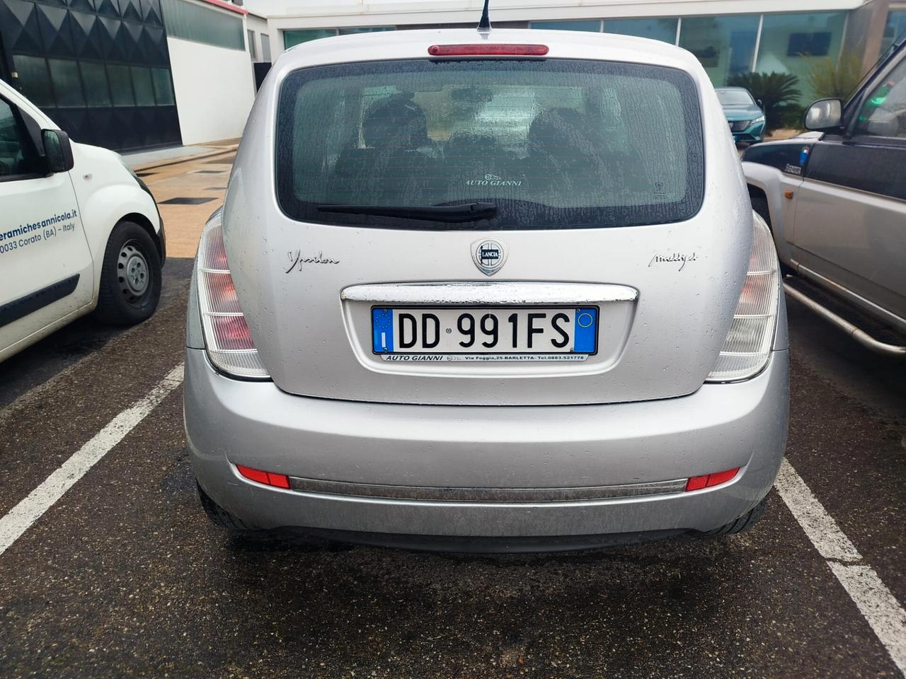 Lancia Ypsilon 1.3 MJT 90 CV Oro Giallo