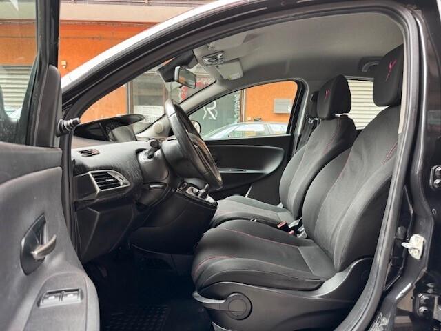Lancia Ypsilon 1.2 5 porte Elefantino