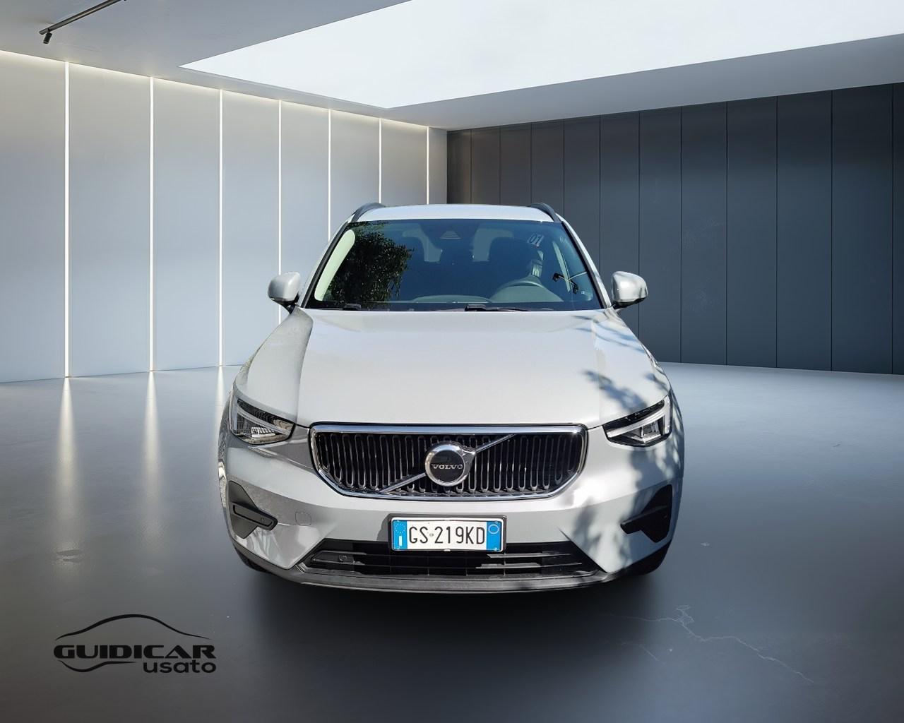 VOLVO XC40 2023 - XC40 1.5 t2 Essential auto