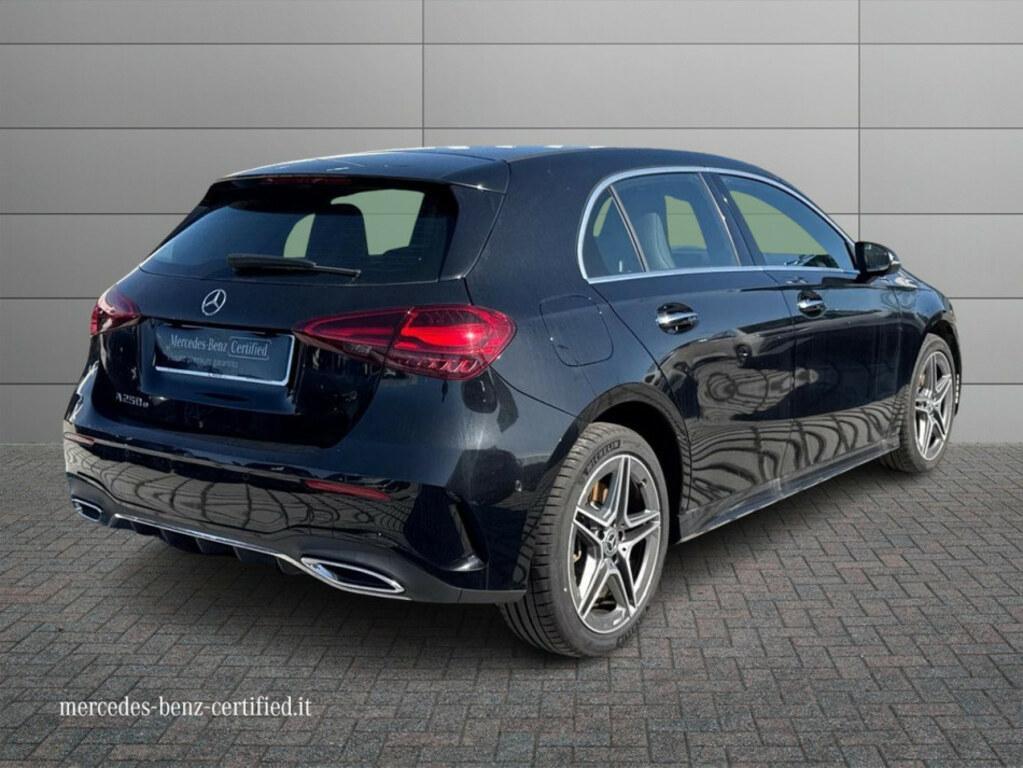 Mercedes Classe A 250 250 e Plug-In-Hybrid Premium Plus AMG Line Speedshift DCT AMG 8G