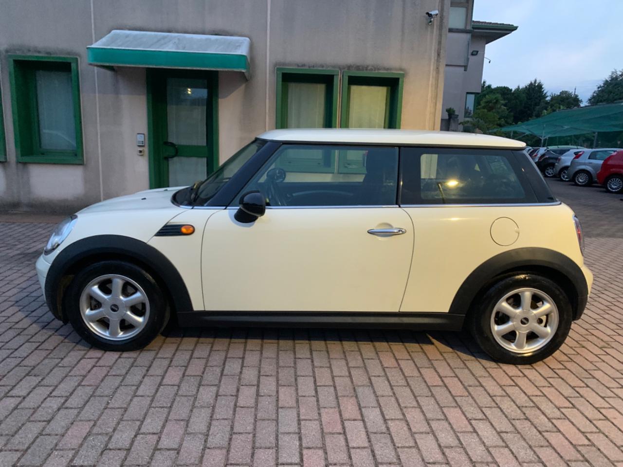 Mini 1.4 16V One Chili