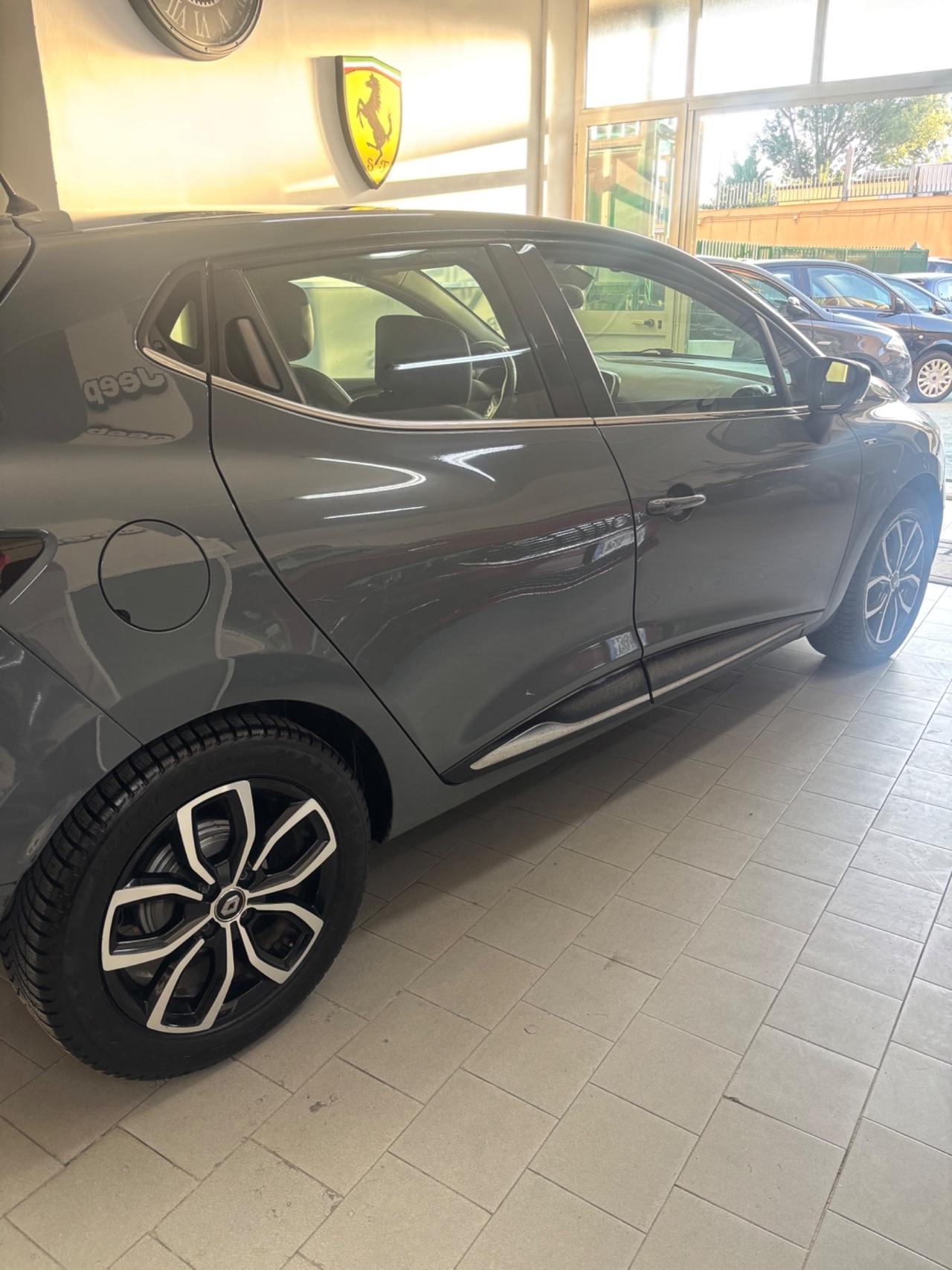 Renault Clio TCe 12V 90 CV GPL 5 porte Moschino Intens
