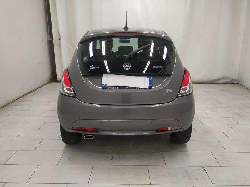 Lancia Ypsilon 1.0 firefly hybrid Gold s&s 70cv