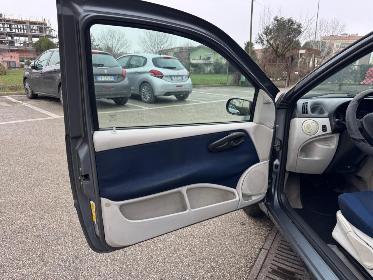 Fiat Punto 1.2 16V 3 porte Emotion GPL