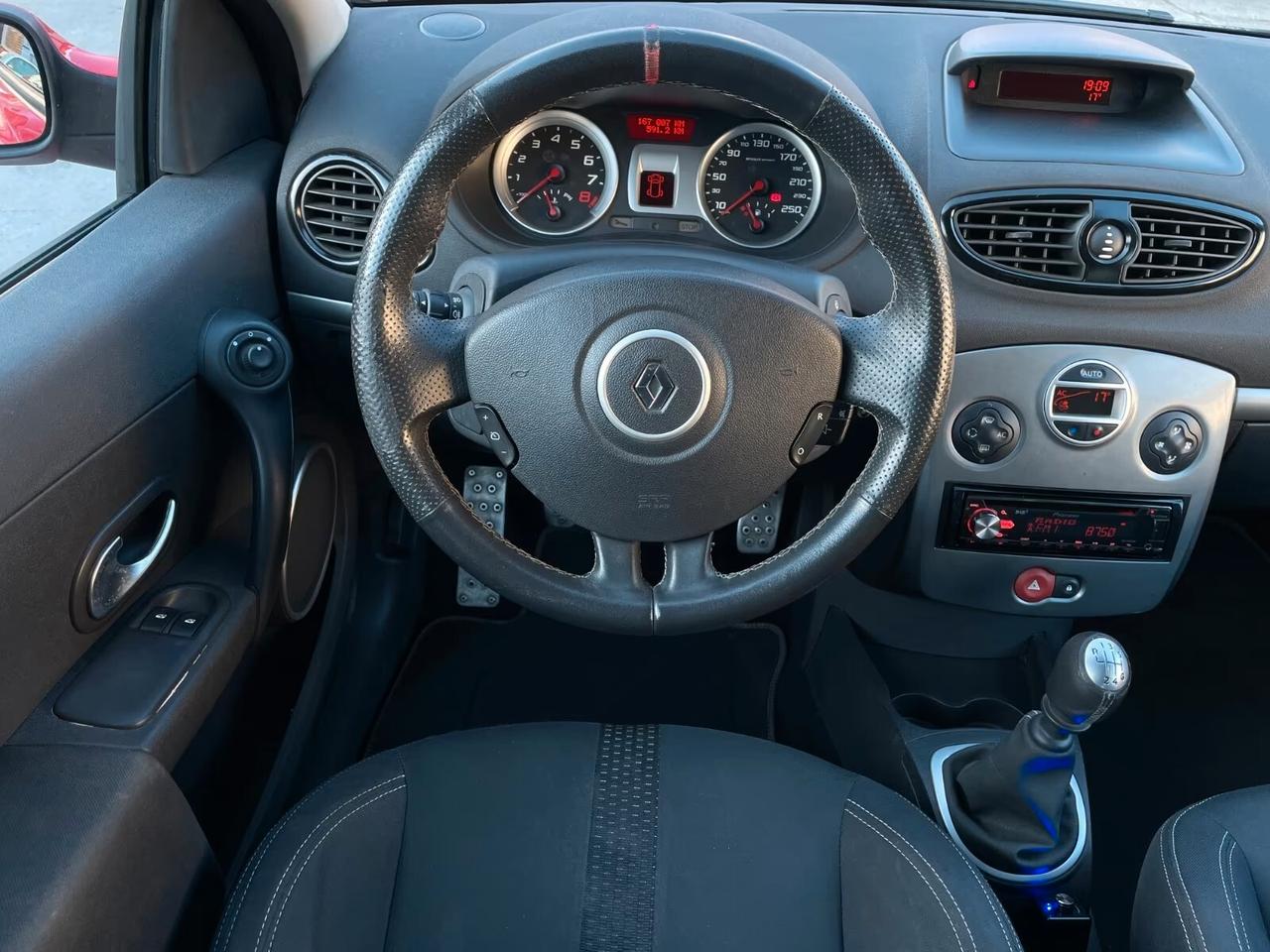 Renault Clio 2.0 16V 197 CV RS