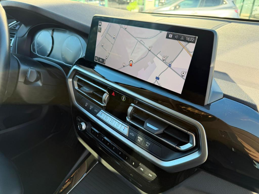 BMW X3 sdrive18d mhev 48V auto