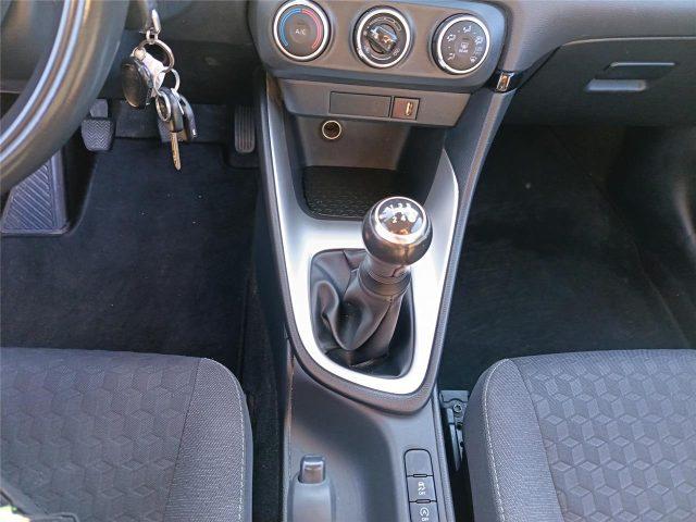 TOYOTA Yaris 4ª serie 1.0 5 porte Trend