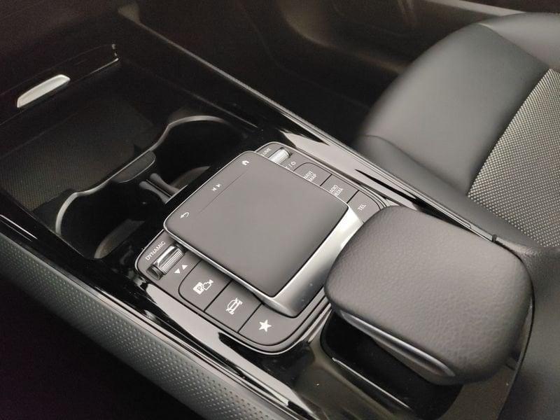 Mercedes-Benz GLA GLA 200 Automatic Business Extra IVA DEDUCIBILE