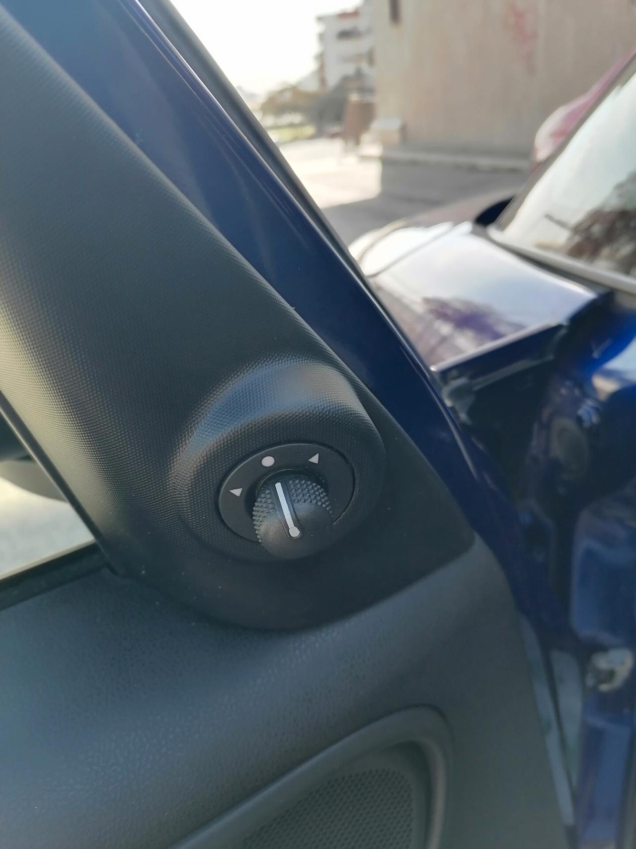 Fiat 500L 1.6 Multijet 105 CV TREKKING 2015