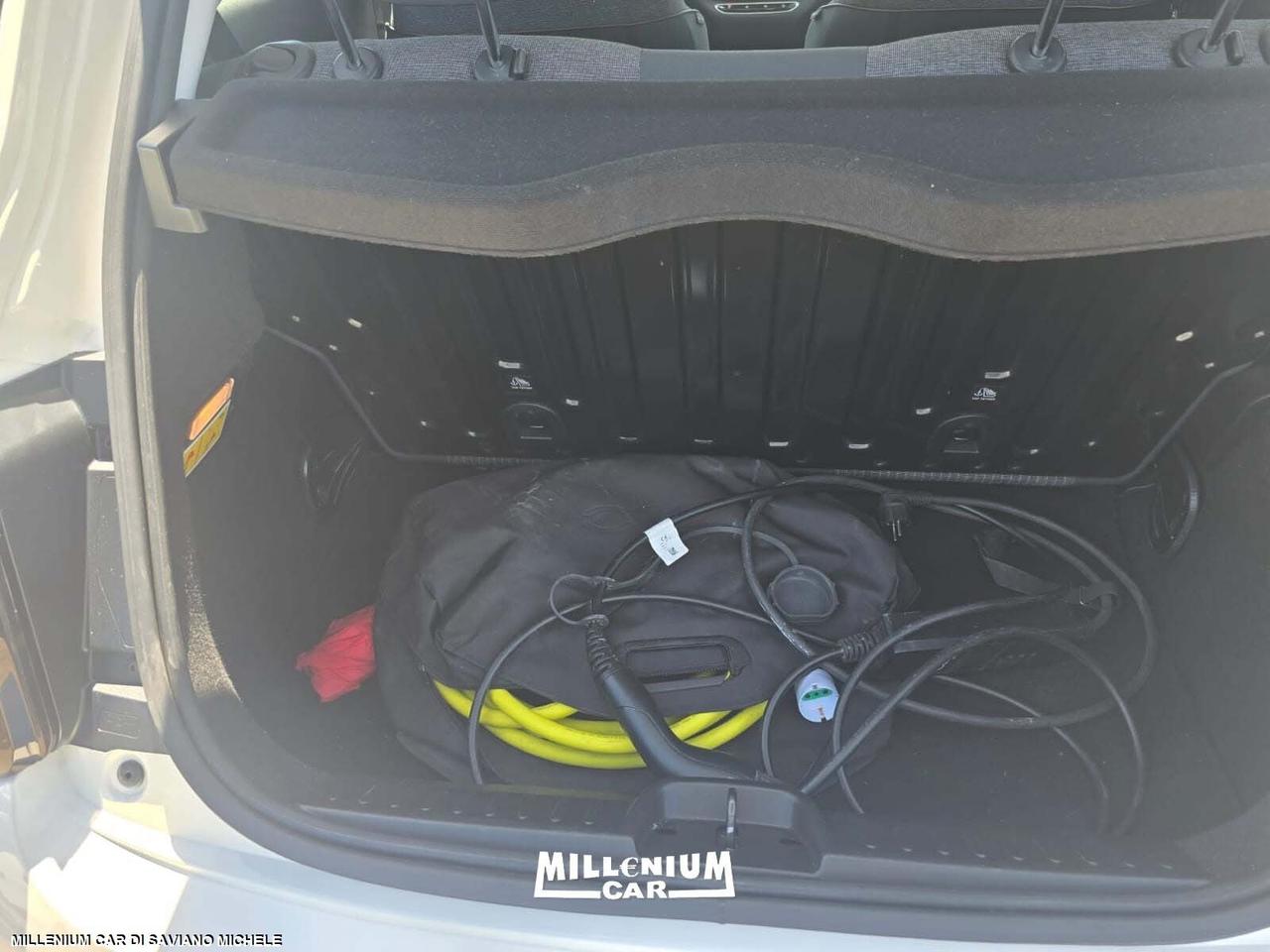 Fiat 500 500e Berlina 42 kWh La Prima