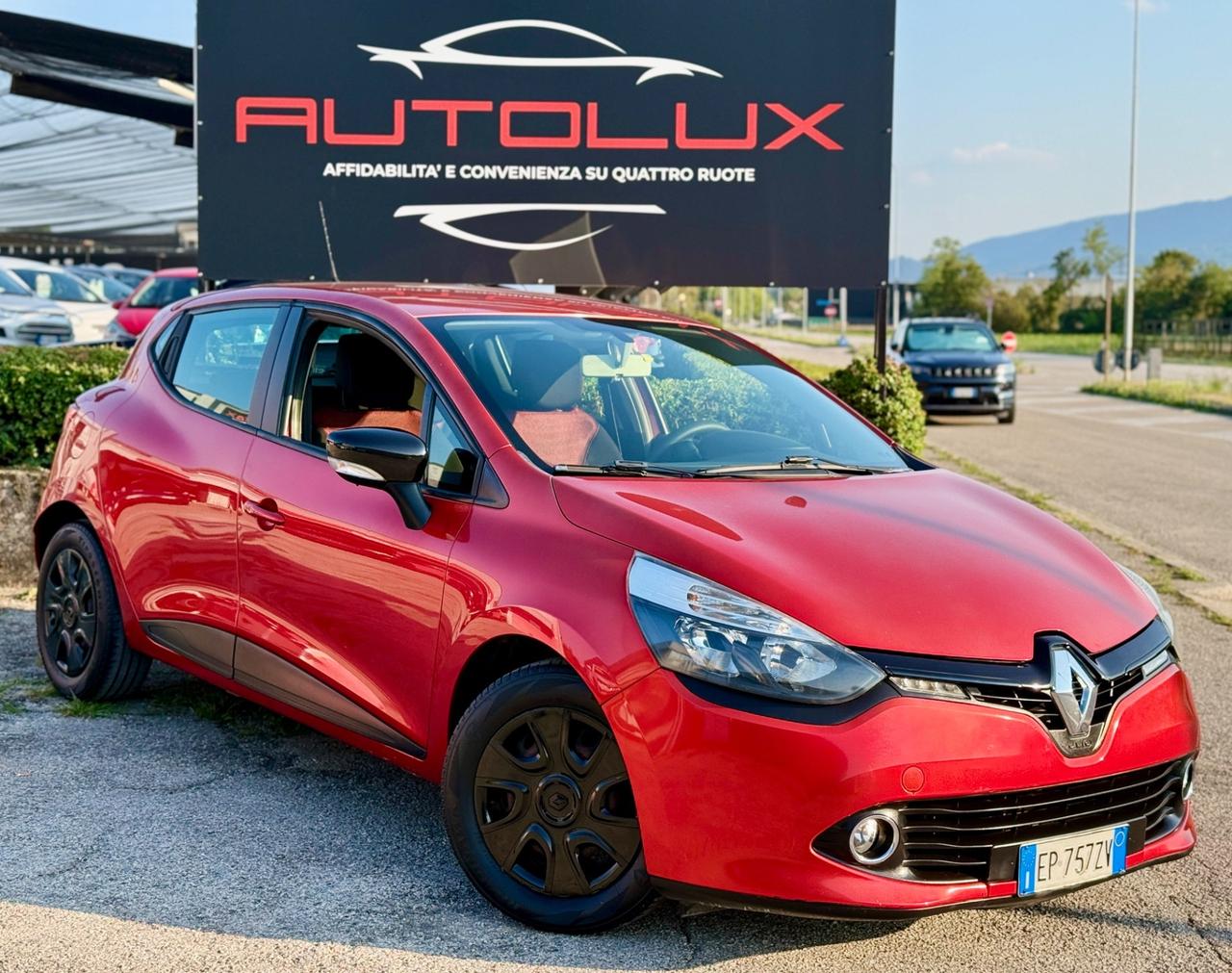Renault Clio 1.2 16V 5 porte Live! 141.000Km NEOPATENTATI