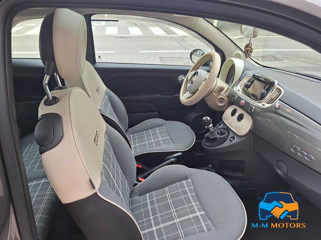 FIAT 500 lounge neo patentati