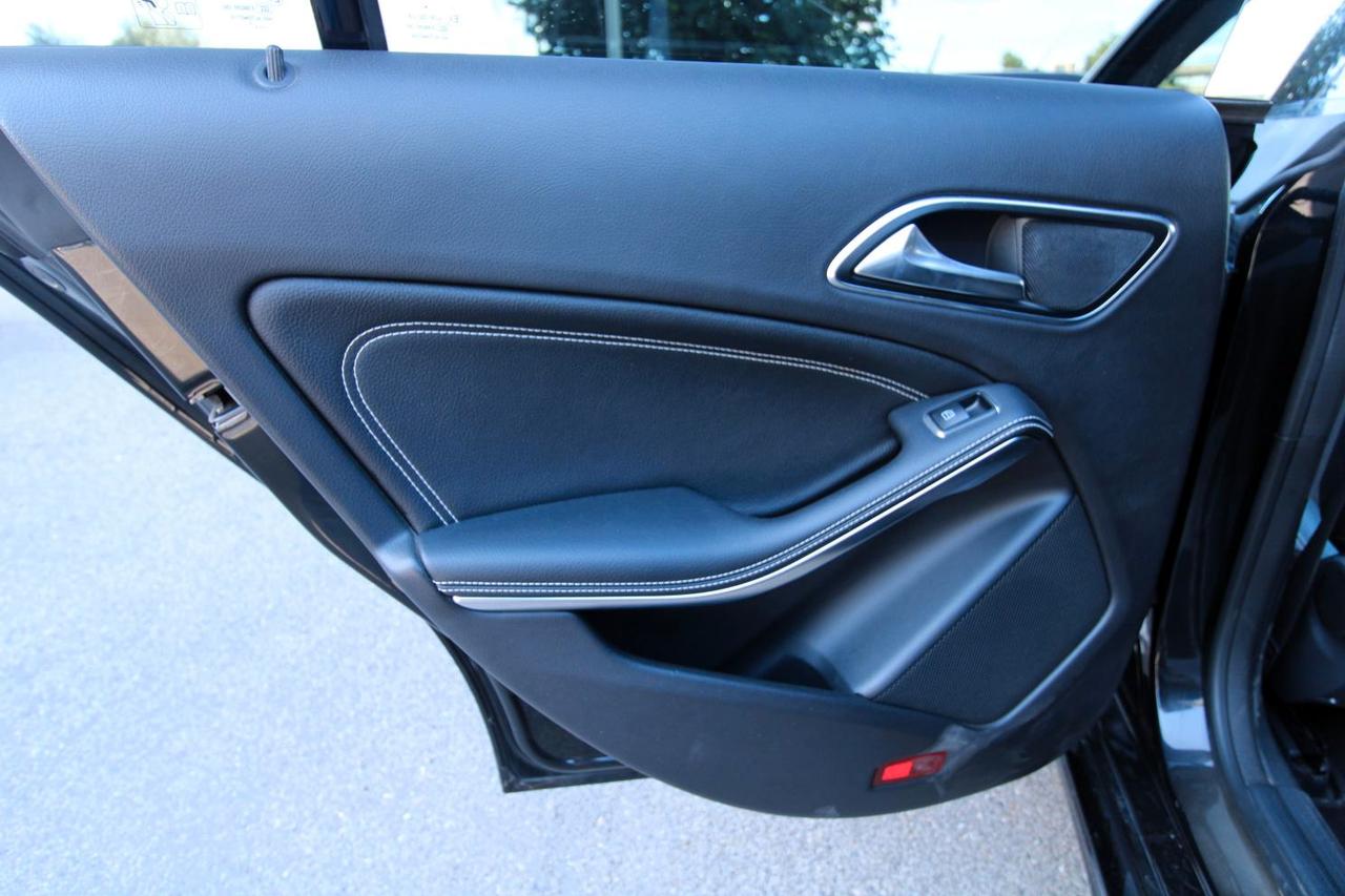 Mercedes-Benz CLA 220 d Automatic Premium