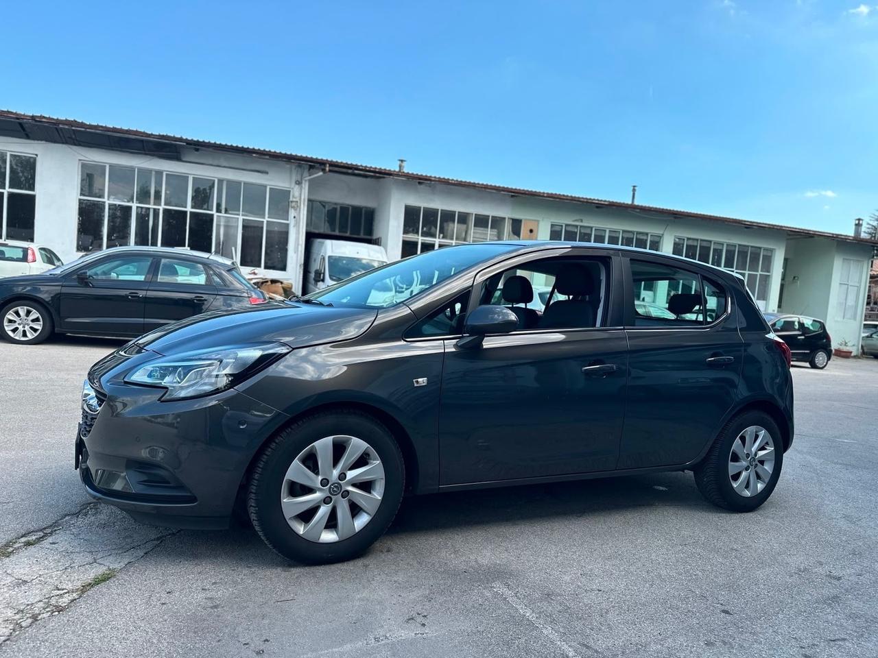 Opel Corsa 1.2 5 porte