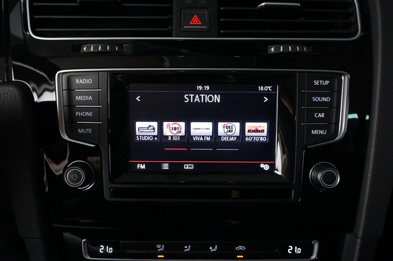 Volkswagen Golf 2.0 TDI 5p. Highline BlueMotion Technology