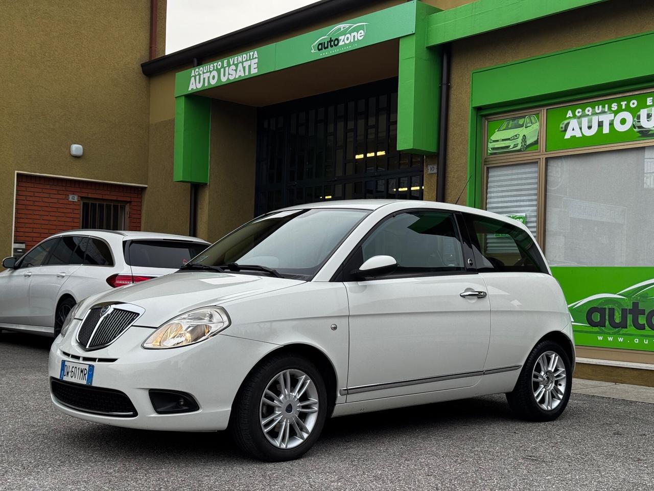 Lancia Ypsilon 1.4 GPL Neopatentati