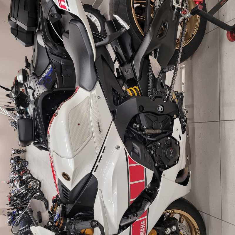 Yamaha YZF R1 World GP 60th Anniversary - 2023