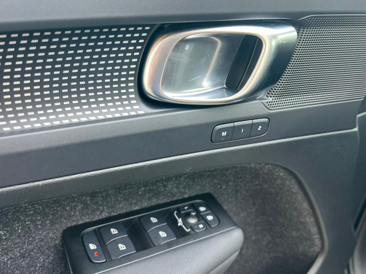 Volvo XC40 T5 Recharge Plug-in Hybrid R-design