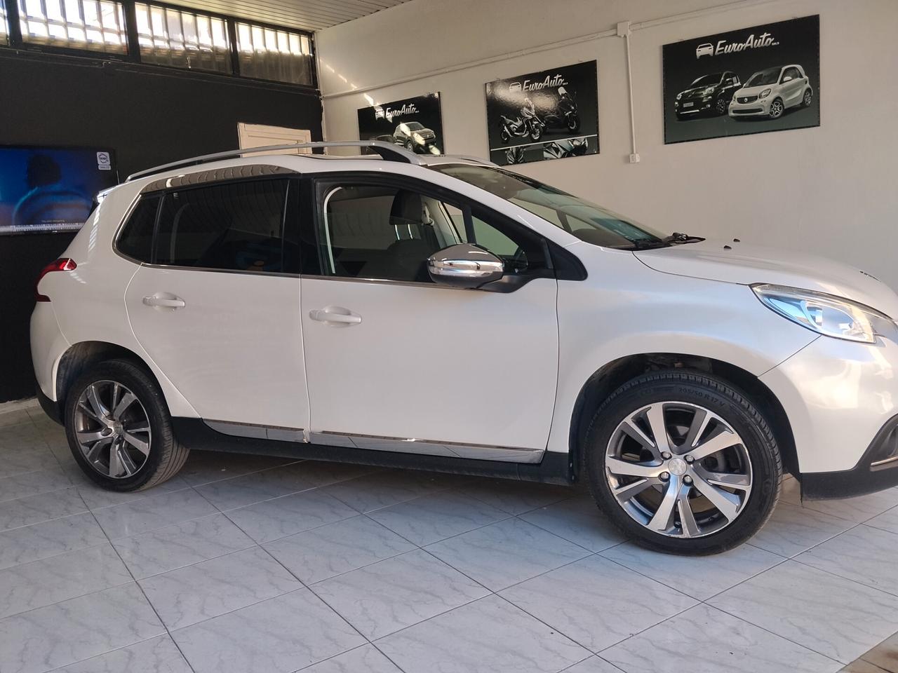 Peugeot 2008 1.6 diesel 2015 CON GARANZIA