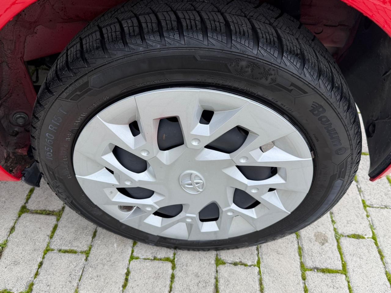 Toyota Aygo 1.0 AUTOMATICA 72 CV 5 porte x-play MMT