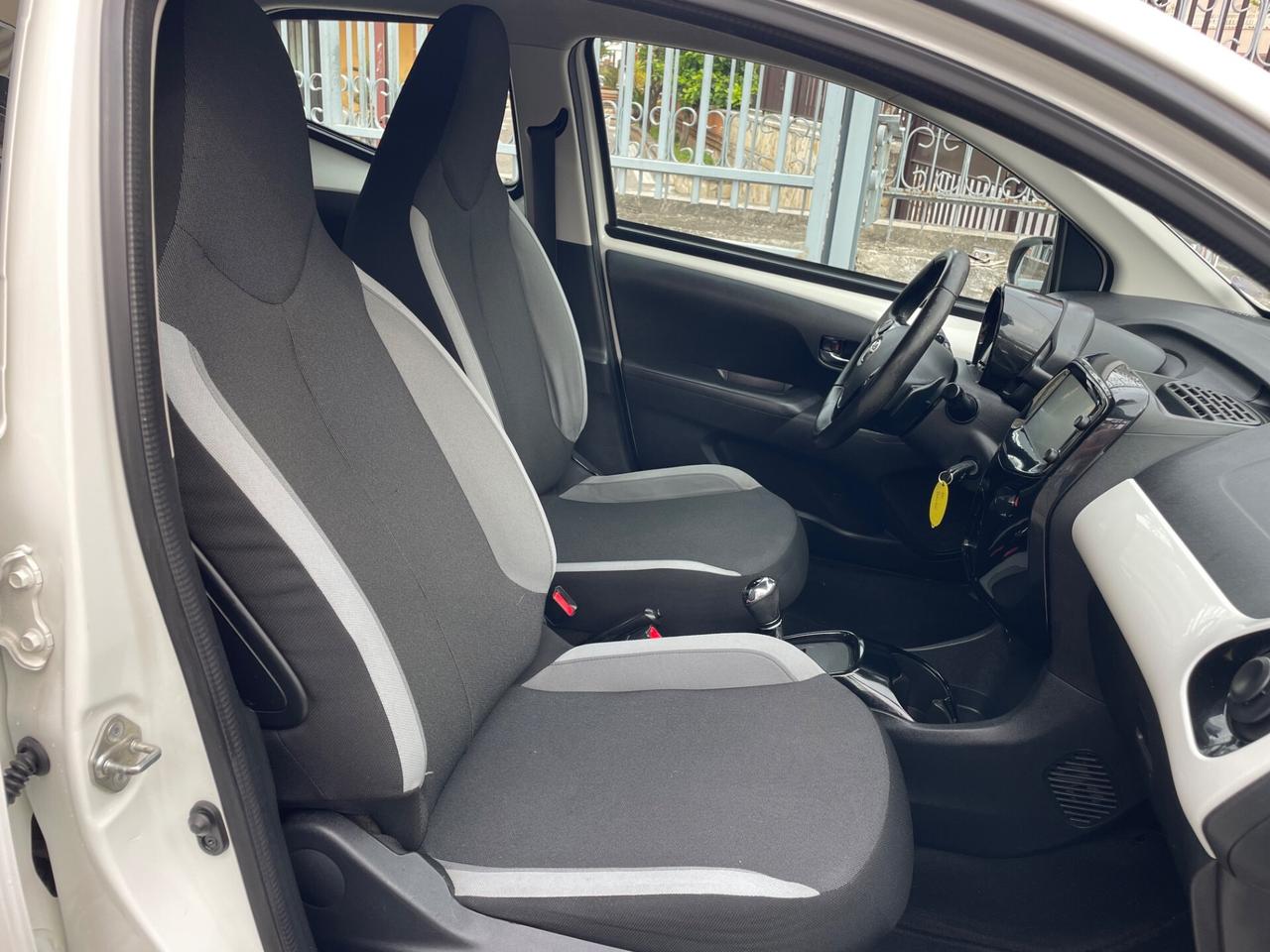 Toyota Aygo 1.0 VVT-i 69 CV 5 porte x-wave MMT