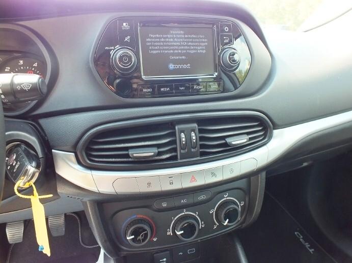Fiat Tipo 1.6 Mjt*UNIPRO*NAVI*BLUETOOTH*