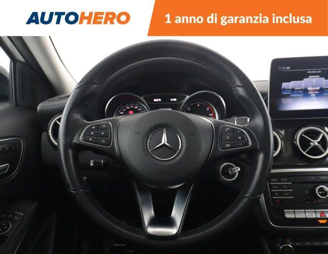 MERCEDES-BENZ GLA 200 d Automatic Premium