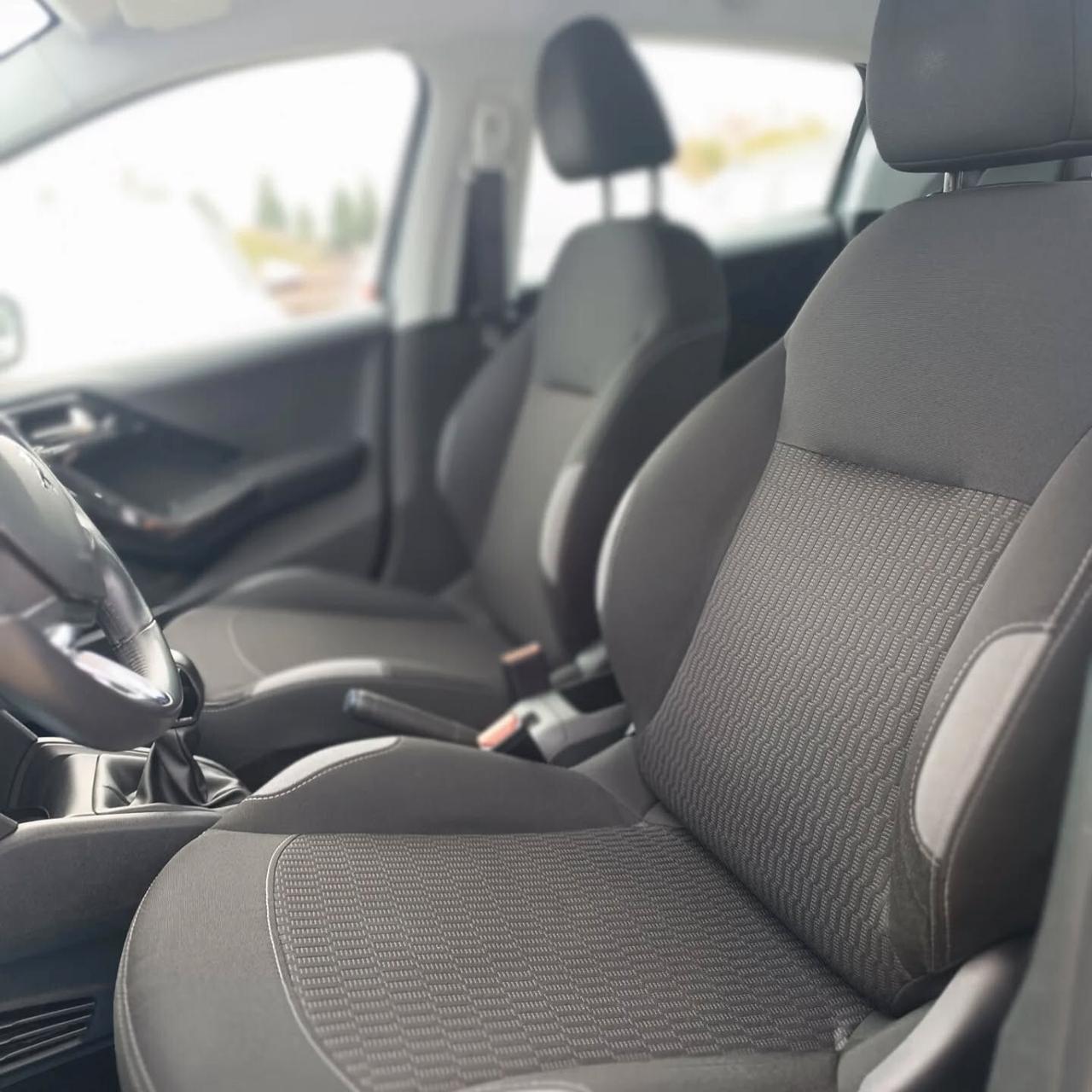 Peugeot 208 75Cv ok NEOPATENTAT