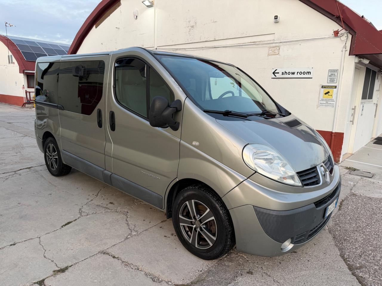 Renault Trafic 2.0 dCi/115 Cv 9 Posti Clima Gancio T.
