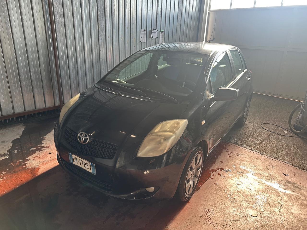 Toyota Yaris 1.3 5 porte Luna