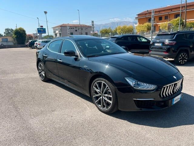 Maserati Ghibli 330 CV MHEV GT