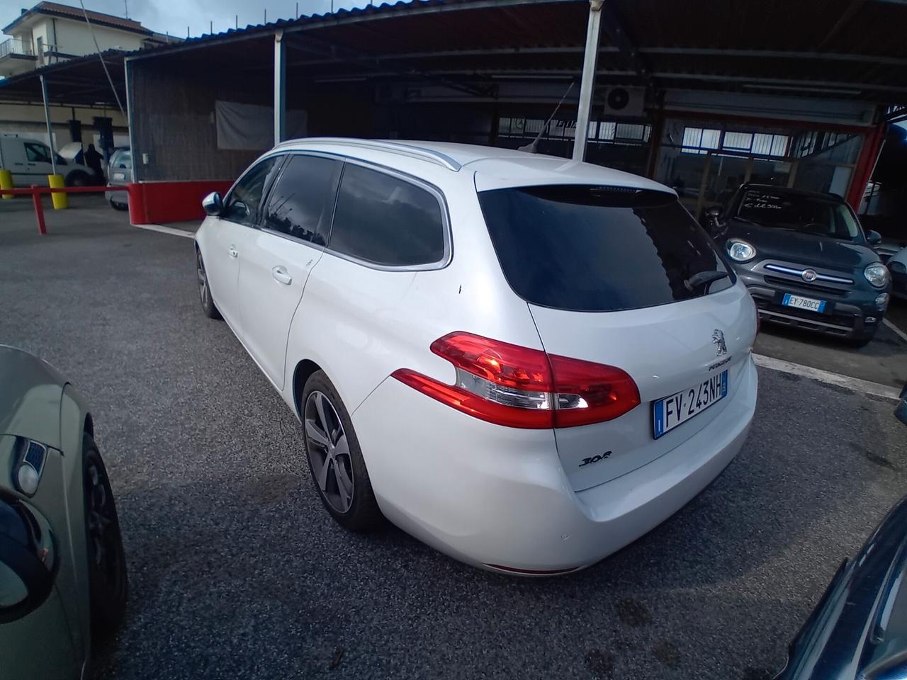 Peugeot 308 BlueHDi 130 SW Allure finanzio