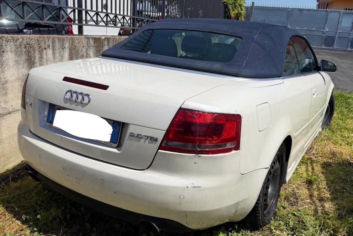 AUDI A4 Cabrio Cabriolet 2.0 TDI motore da sistemare