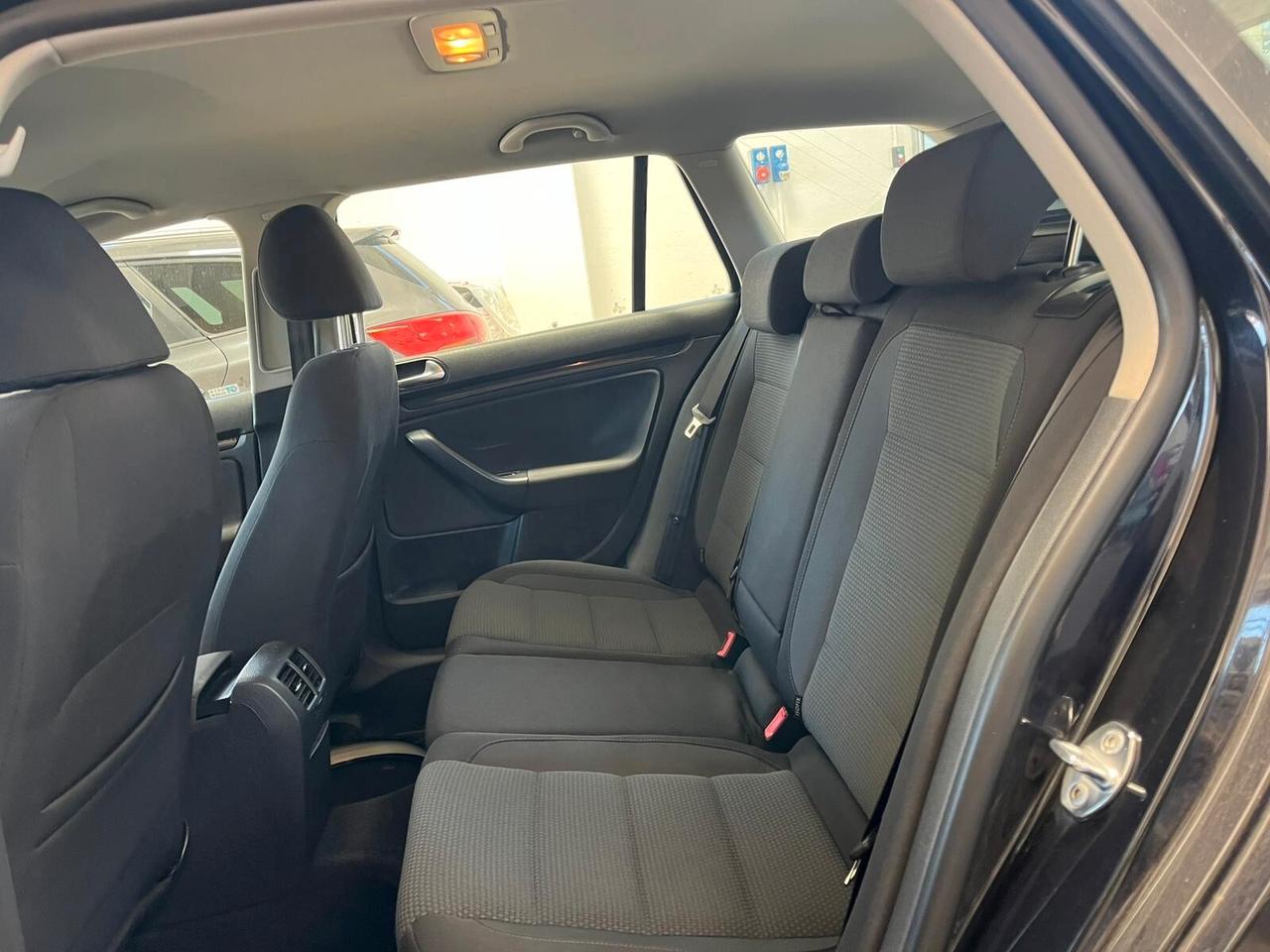 Volkswagen Golf Variant 1.6 TDI DPF Comfortline