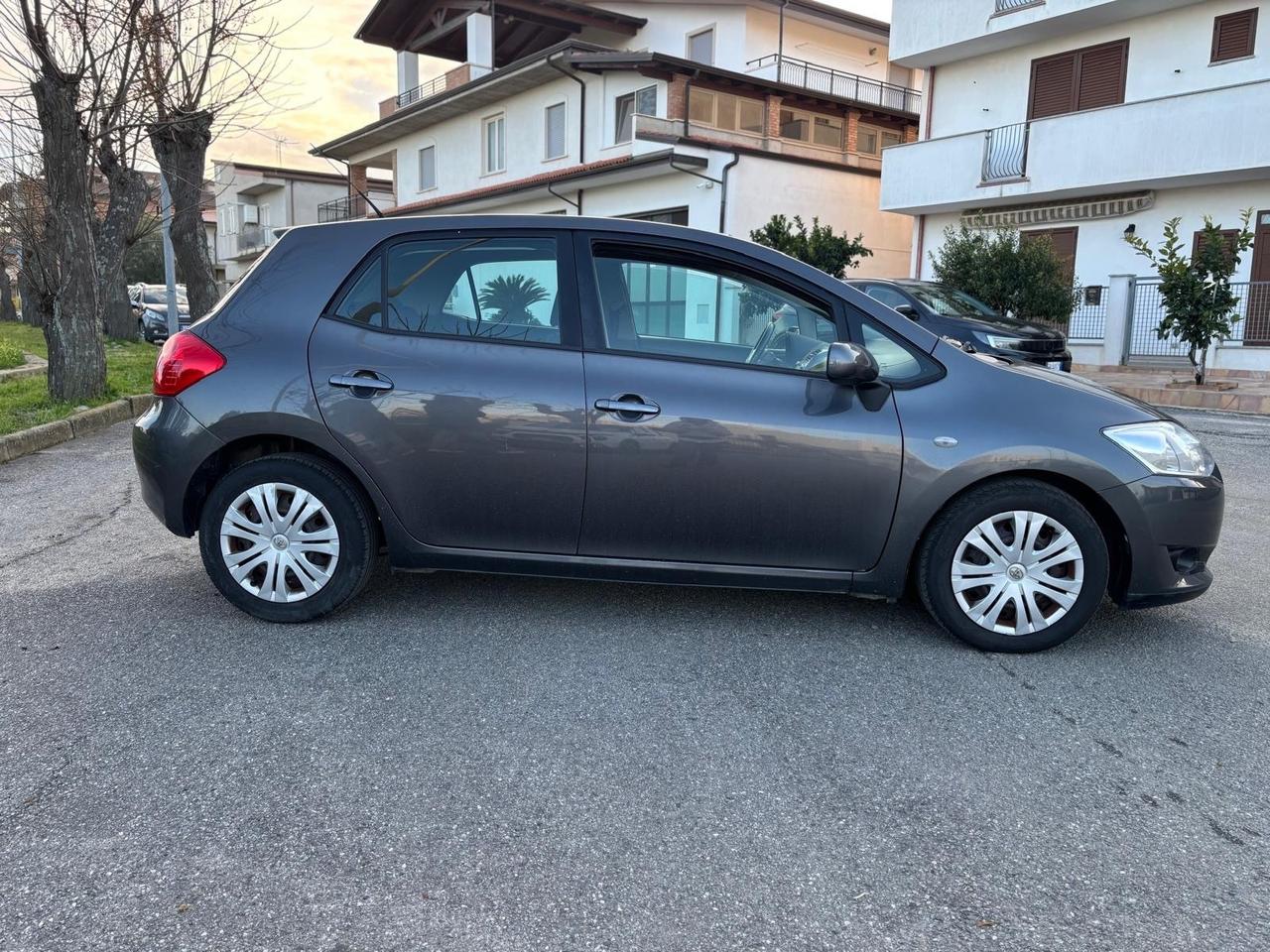 Toyota Auris 1.4 D-4D 5 porte
