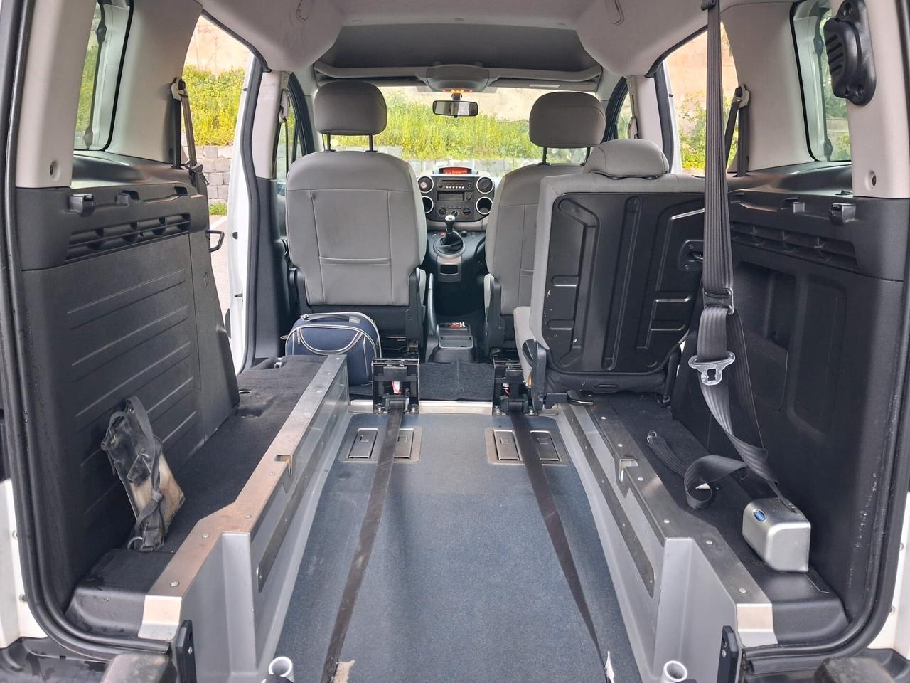 Citroen Berlingo Pianale ribassato con rampa disabili in carrozzina