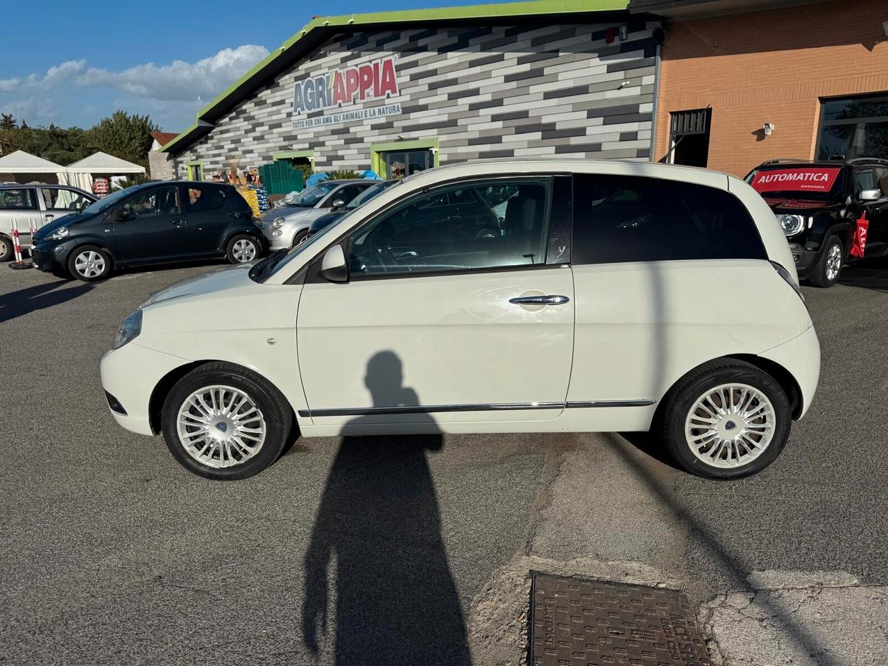 Lancia Ypsilon 1.2 BENZ 60CV ORO NEOPATENTATI 2010