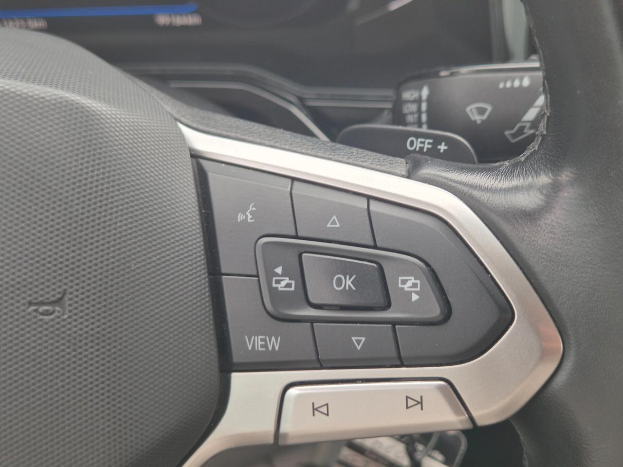 Volkswagen Polo 1.0 TSI DSG R-Line